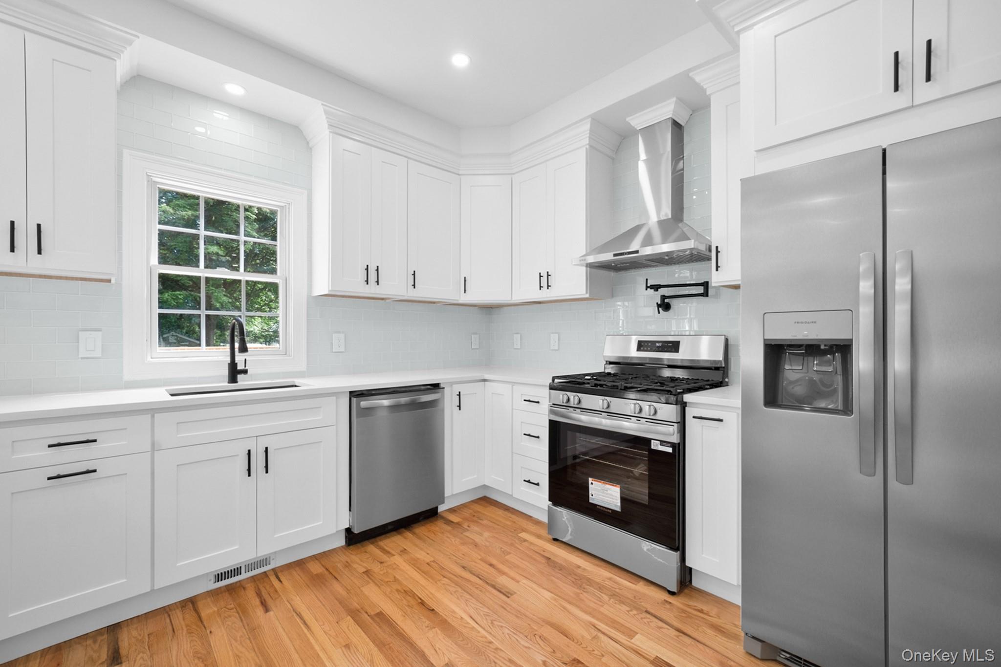 40 Muncey Road Bay Shore, NY 11706 - Photo 8 of 39