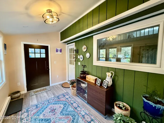 $2,200 | 2160 Titania Road, Tobyhanna, PA 18466