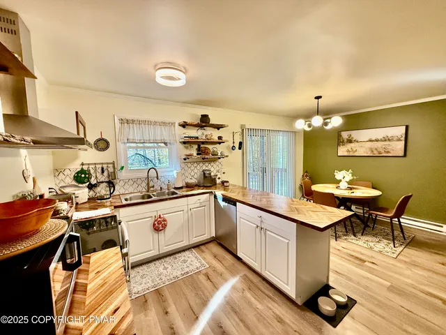 $2,200 | 2160 Titania Road, Tobyhanna, PA 18466