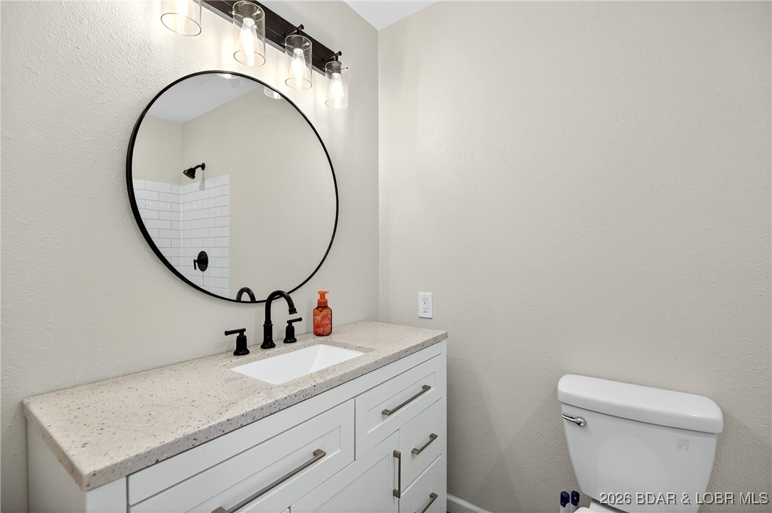 43 Good Neighbors Loop Camdenton, MO 65020 - Photo 22 of 68 Main Level Bathroom