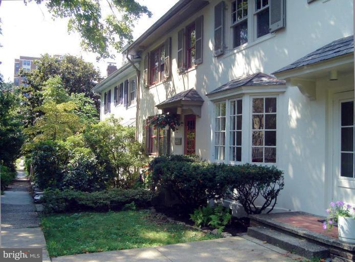 3926 Cloverhill Road Baltimore, MD 21218 - Photo 21 of 24 a front view of a house