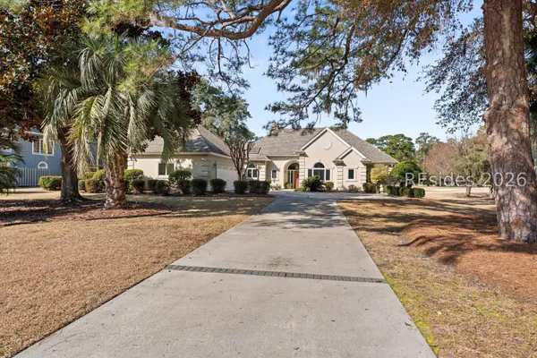 $950,000 | 105 Saw Timber Drive, Hilton Head Island, SC 29926