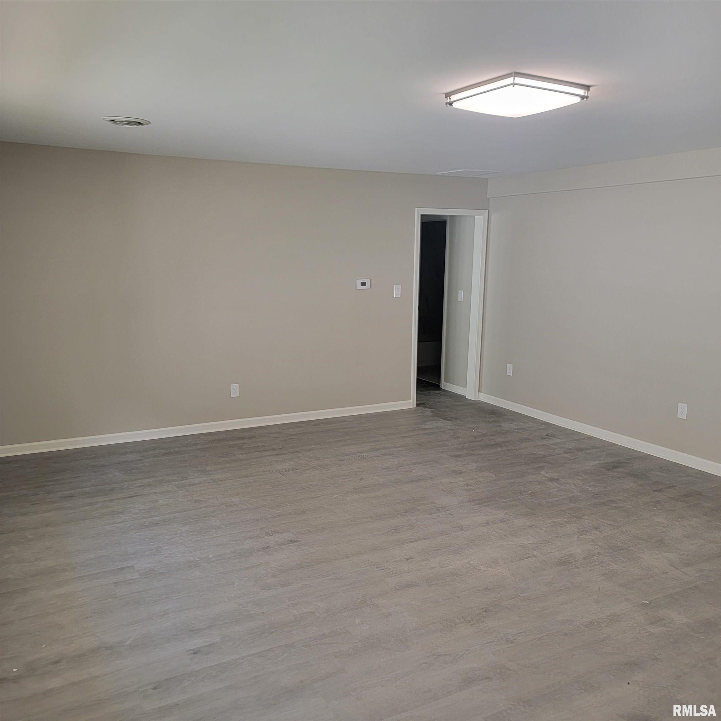 725 East Spruce Street Springfield, IL 62703 - Photo 7 of 18