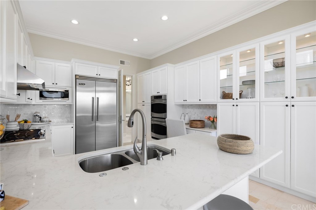 12 Sugar Pine Road Newport Coast, CA 92657 - Photo 13 of 45 Kitchen.