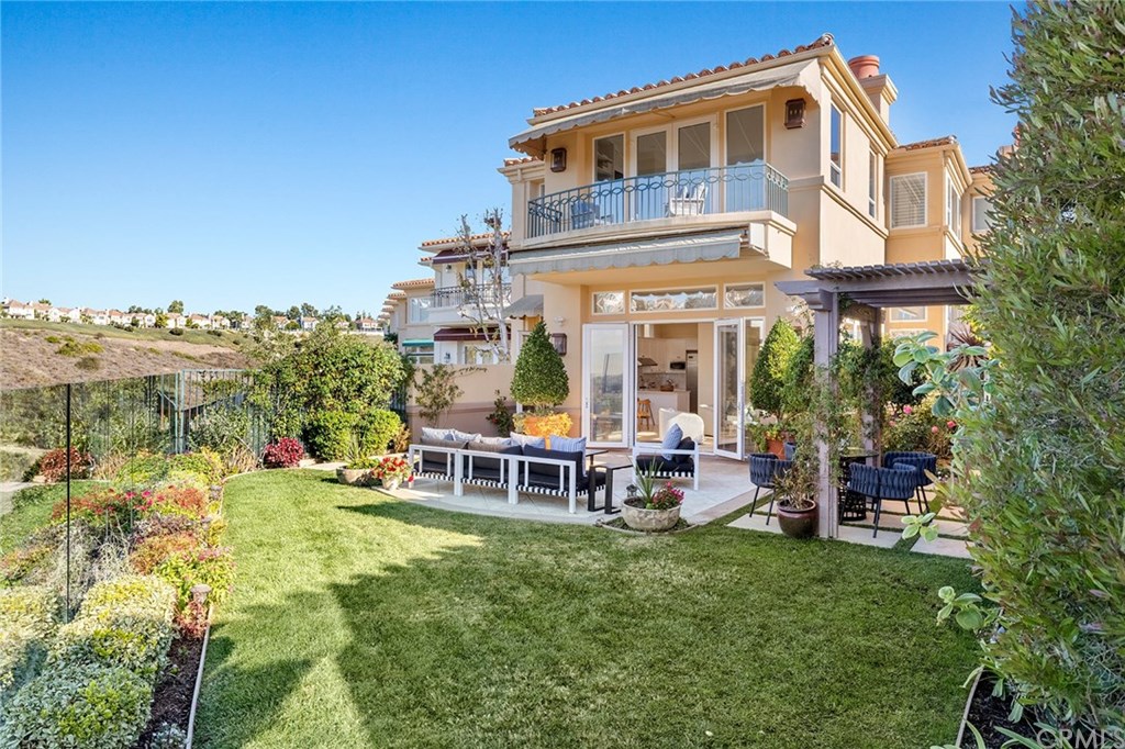 12 Sugar Pine Road Newport Coast, CA 92657 - Photo 30 of 45 Lush backyard.
