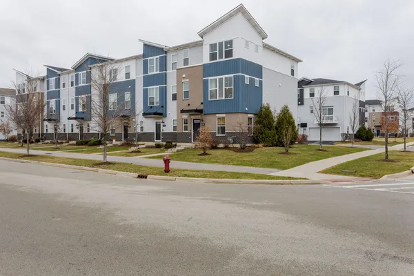 $434,000 | 4196 Irving Road, Aurora, IL 60504