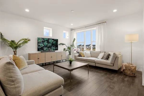 $434,000 | 4196 Irving Road, Aurora, IL 60504