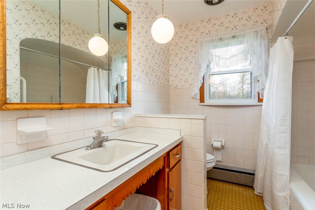 6356 Murray Ridge Road Elyria, OH 44035 - Photo 13 of 27 Full bathroom