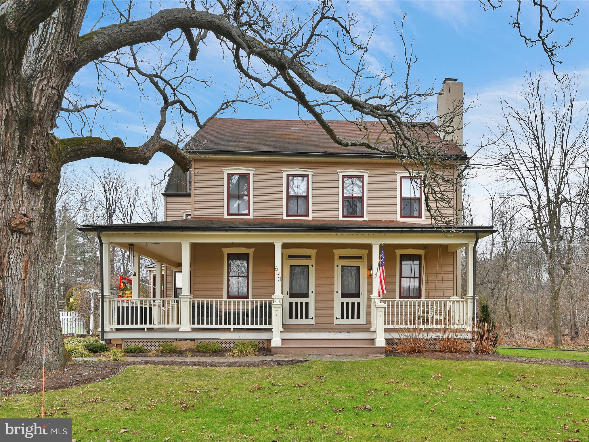 690 Old Pike Lititz, PA 17543 - Photo 1 of 62 Front