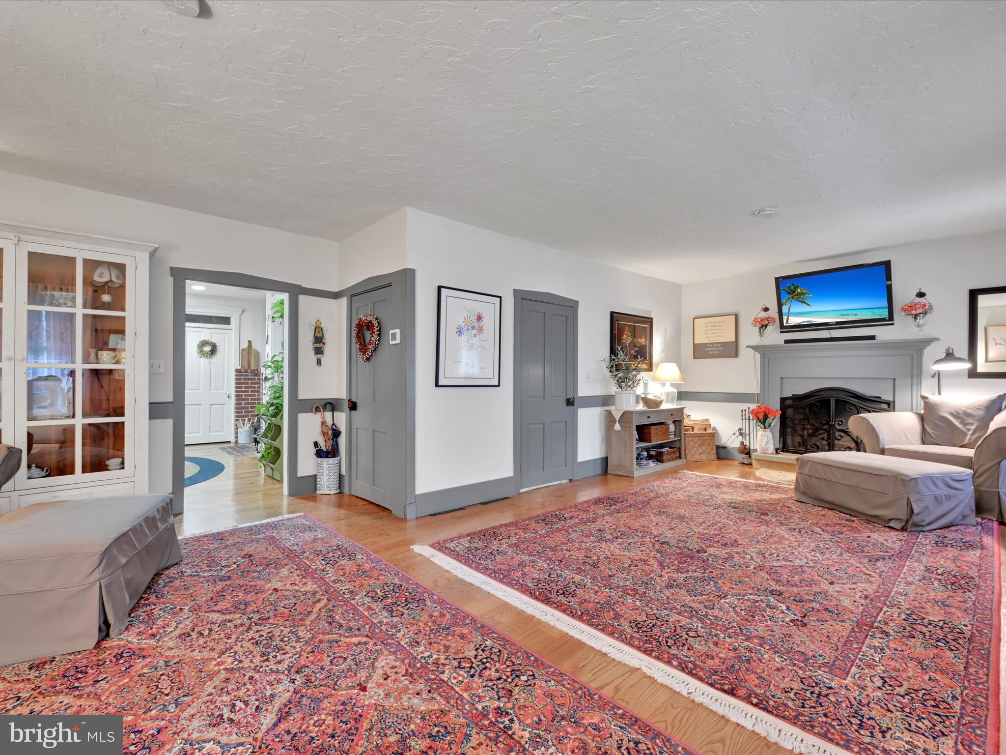 690 Old Pike Lititz, PA 17543 - Photo 11 of 62 Living Room