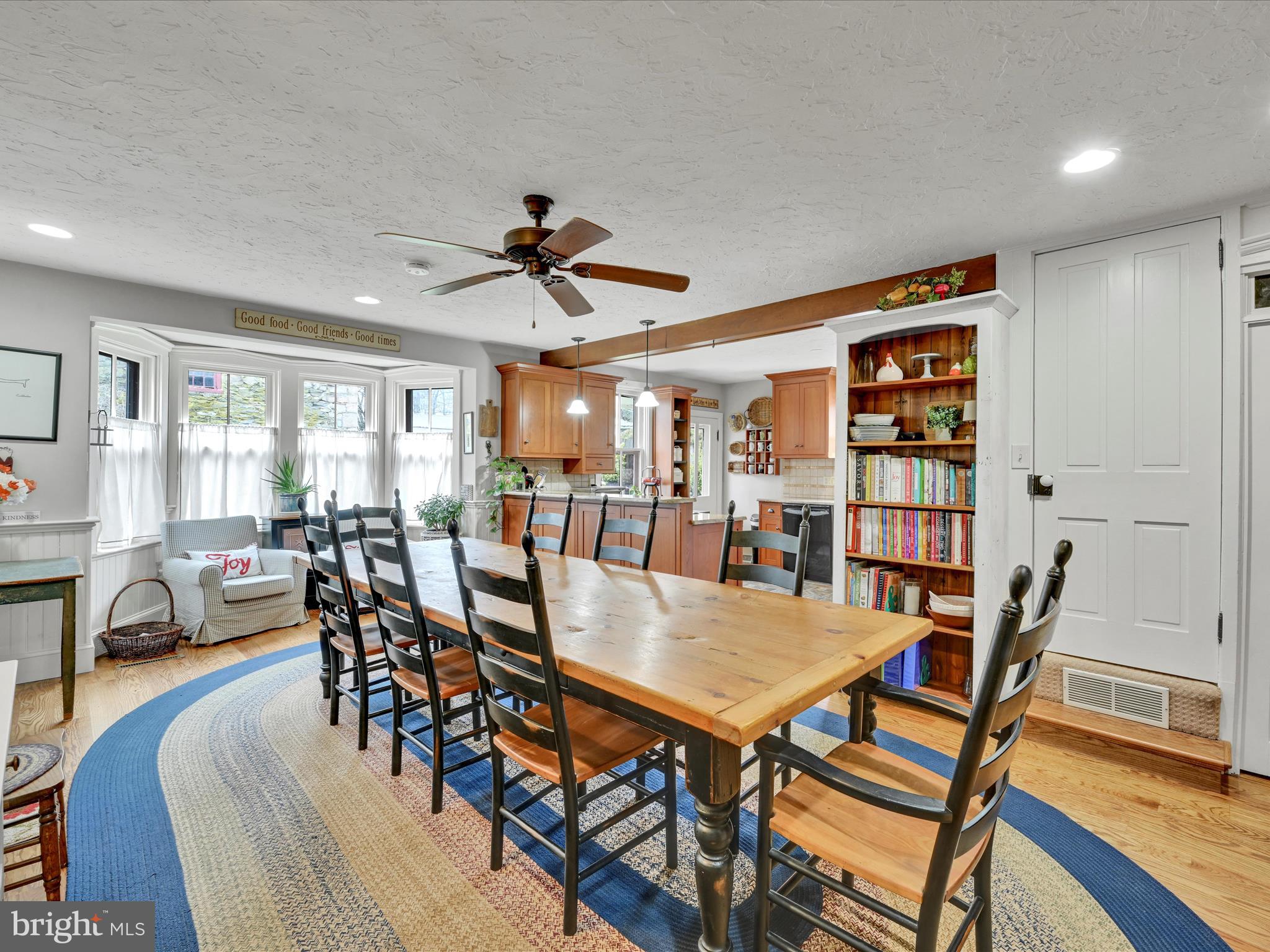 690 Old Pike Lititz, PA 17543 - Photo 23 of 62 Dining Room