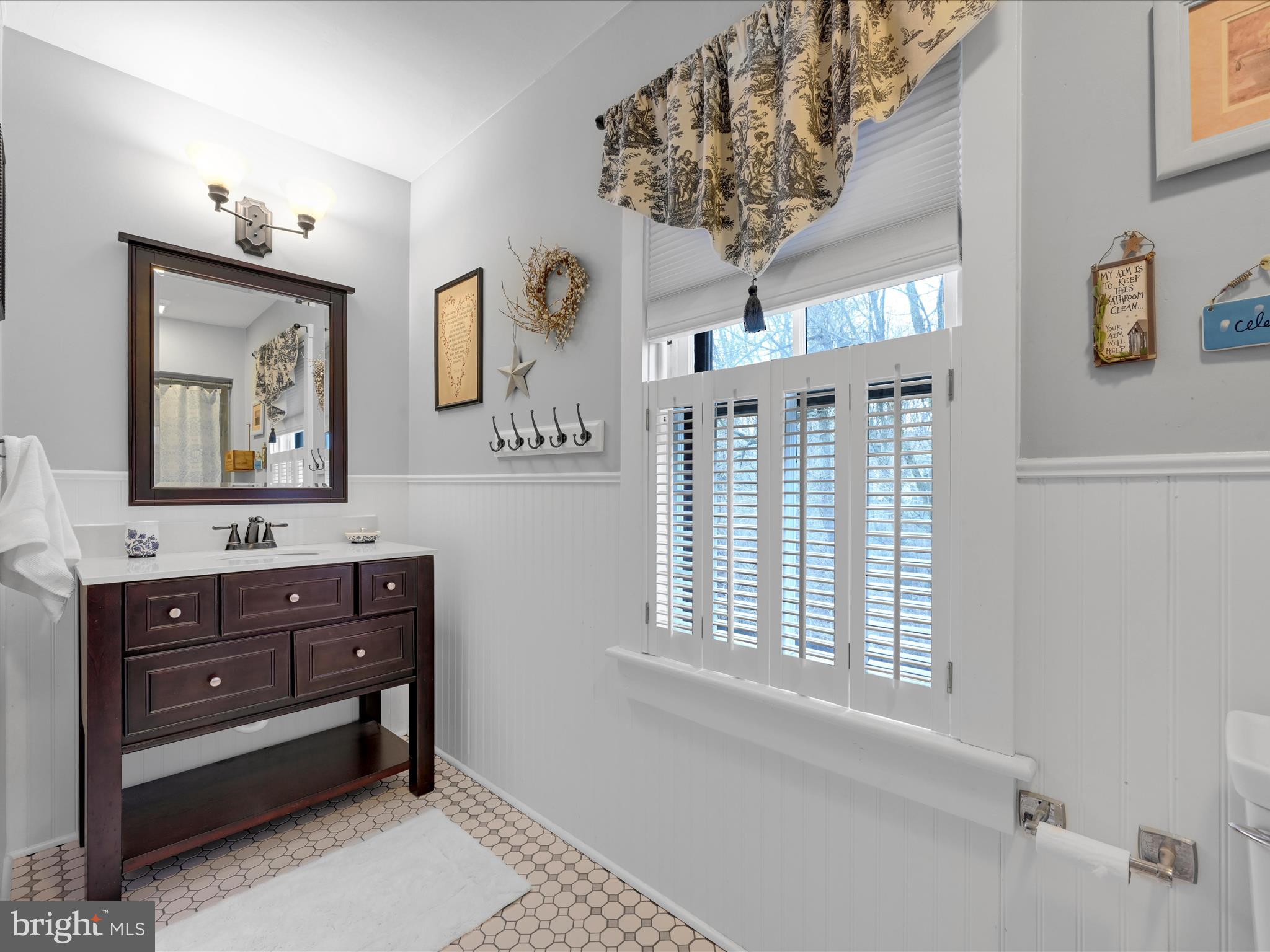 690 Old Pike Lititz, PA 17543 - Photo 36 of 62 Bathroom