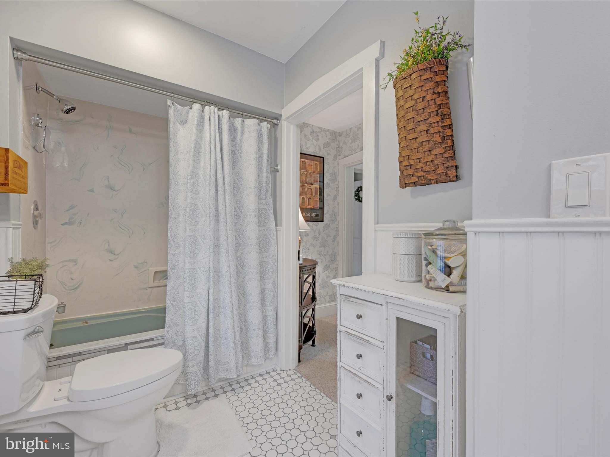 690 Old Pike Lititz, PA 17543 - Photo 37 of 62 Bathroom