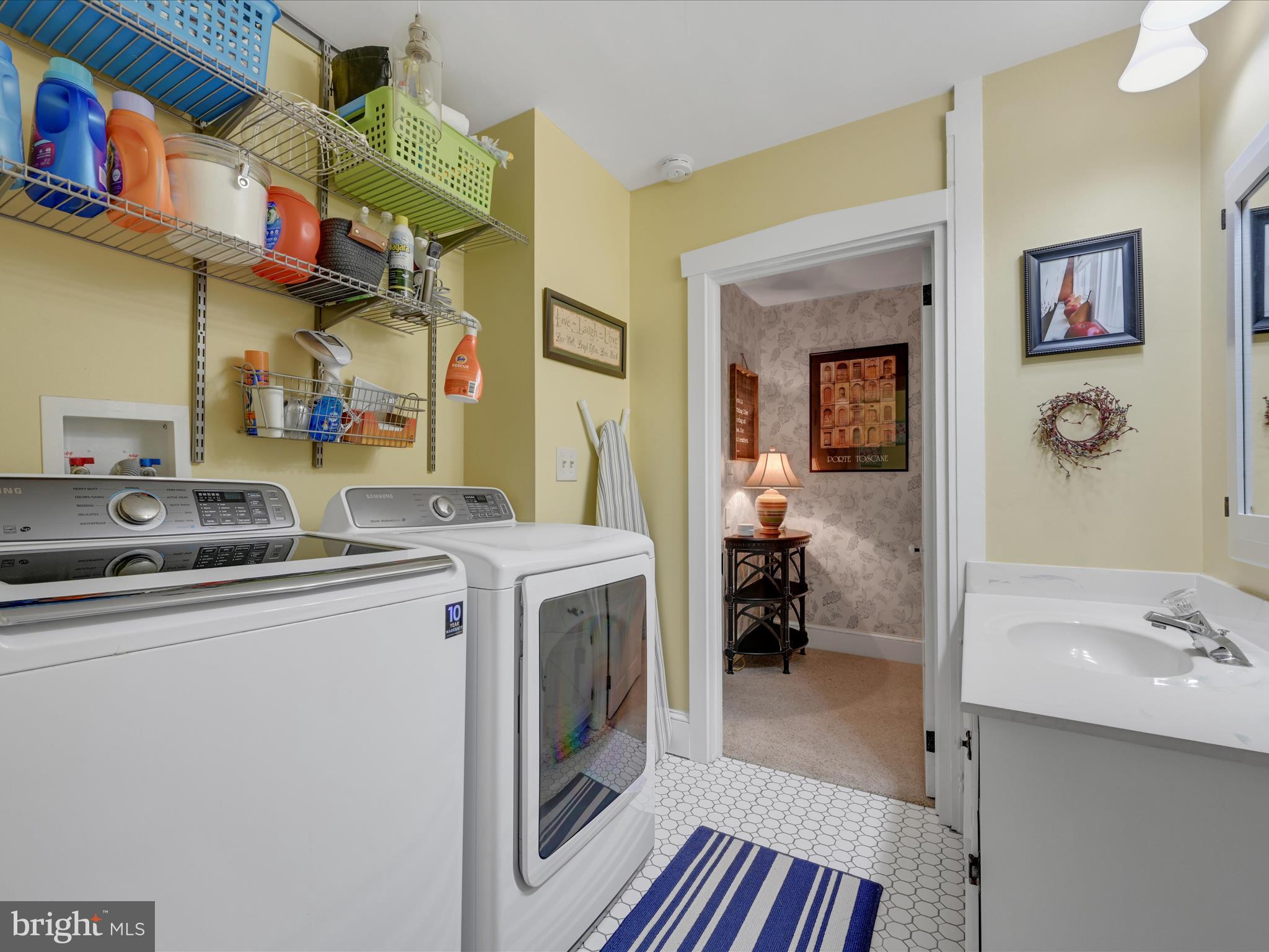 690 Old Pike Lititz, PA 17543 - Photo 39 of 62 Laundry Room
