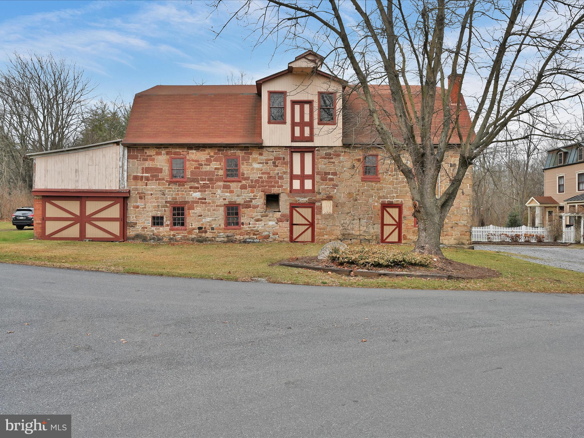690 Old Pike Lititz, PA 17543 - Photo 47 of 62 Barn