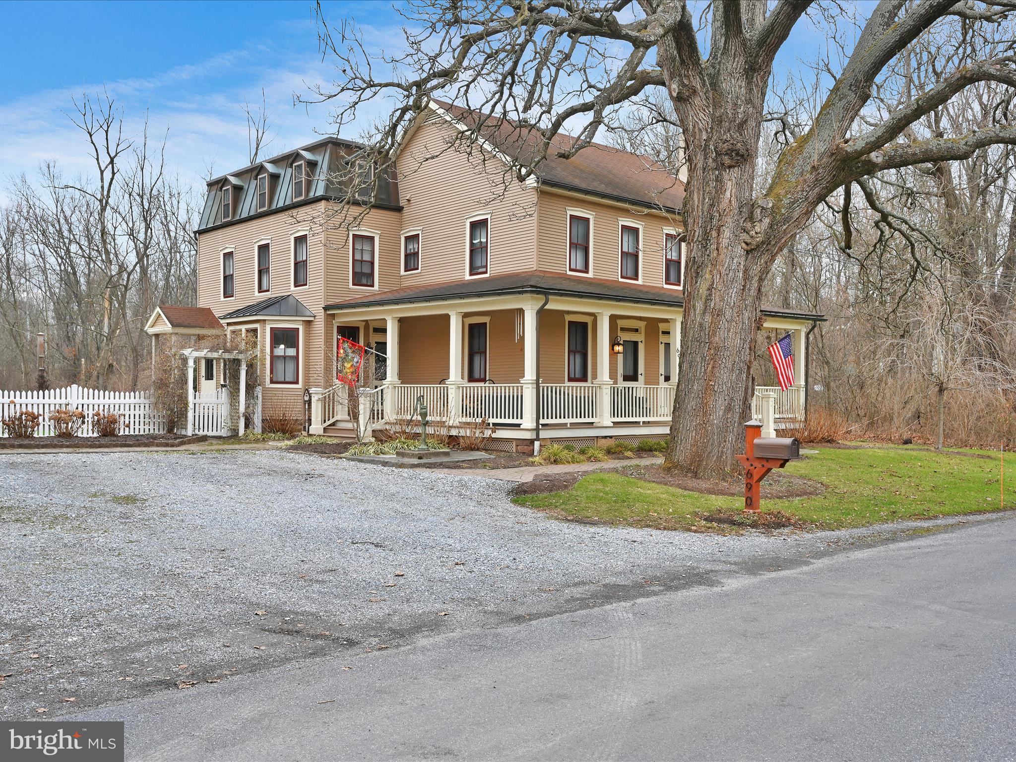 690 Old Pike Lititz, PA 17543 - Photo 7 of 62 Front
