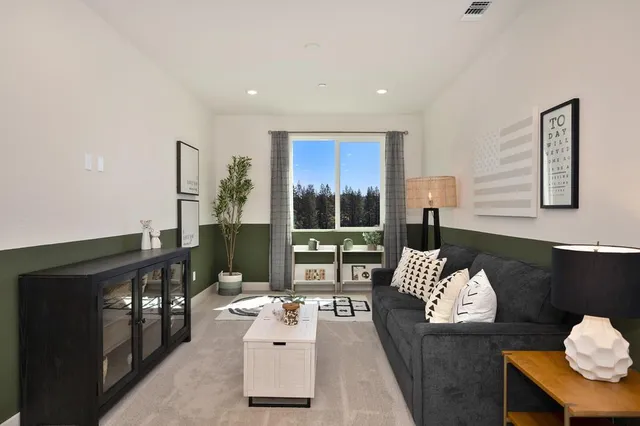 $699,990 | 1015 Utah Drive, Placerville, CA 95667