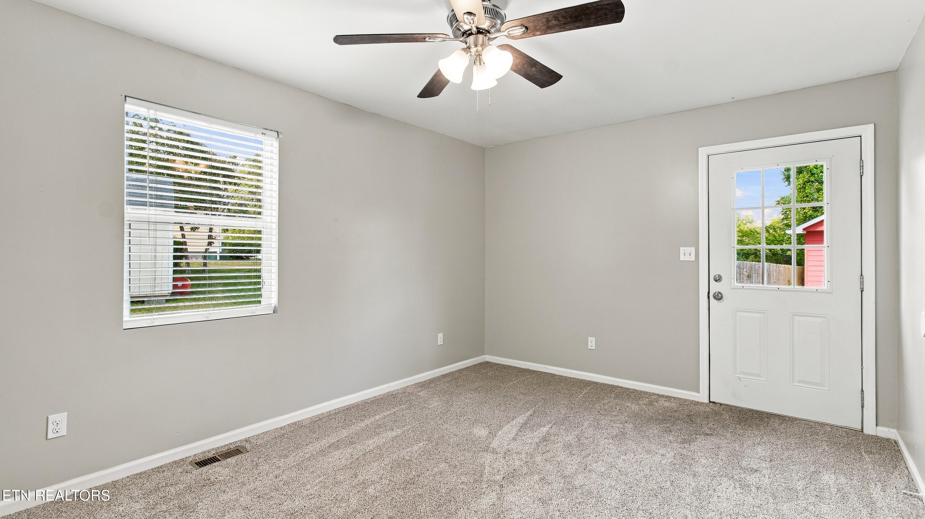 104 Alger Road Oak Ridge, TN 37830 - Photo 16 of 52 Bedroom