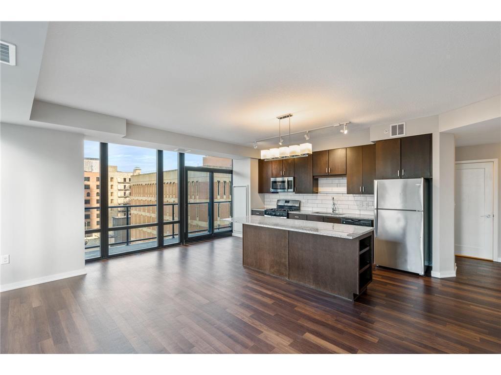 465 Nicollet Mall, Unit 1712 Minneapolis, MN 55401 - Photo 3 of 12
