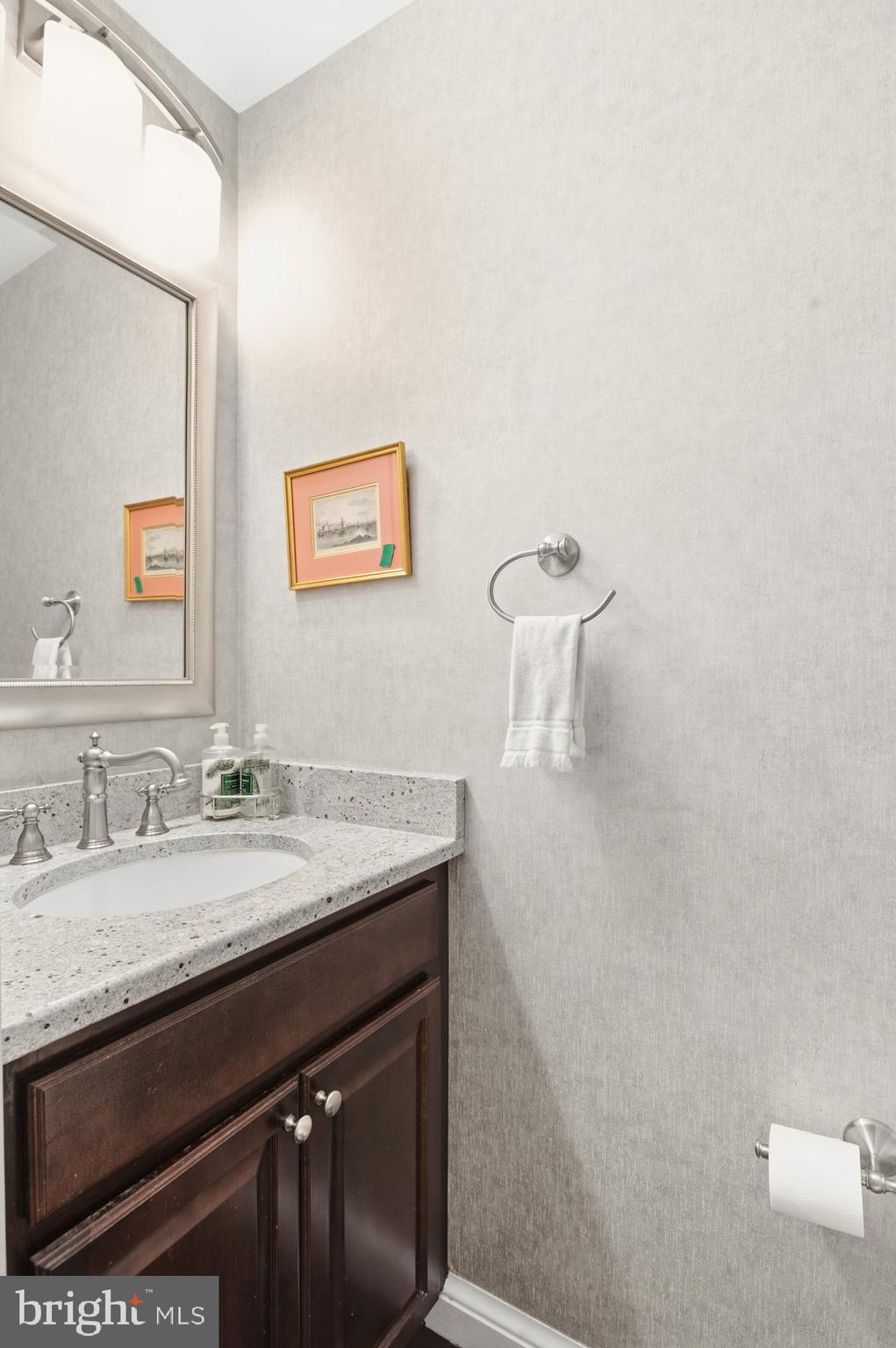 7264 Evans Mill Road McLean, VA 22101 - Photo 8 of 33 Main Level Powder Room