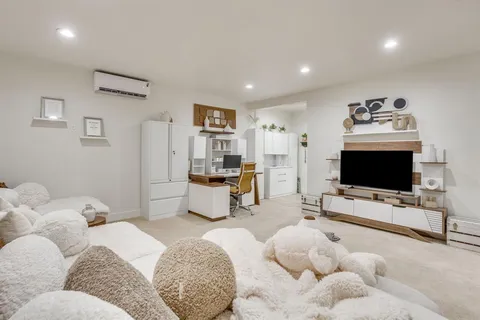 $899,990 | 301 Paint Pony Trail North, Fort Worth, TX 76108