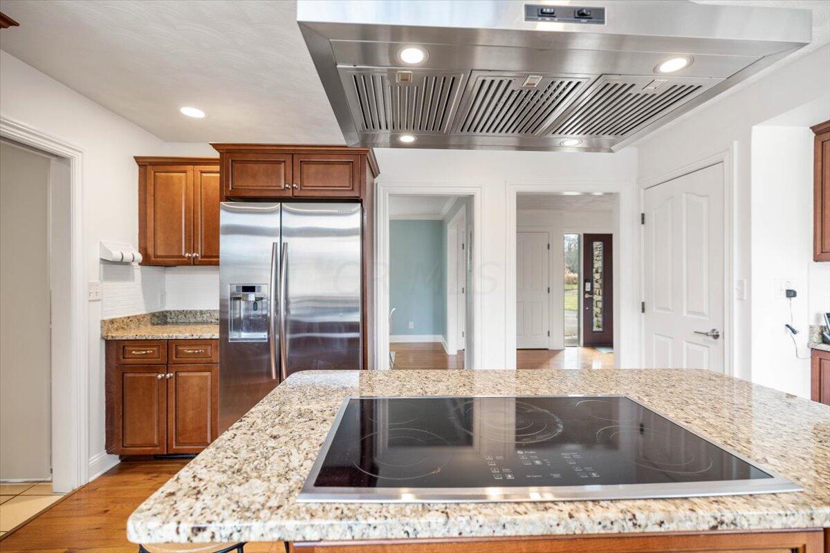 930 Raintree Court Westerville, OH 43081 - Photo 8 of 55 16-Kitchen-930 Raintree Ct-016