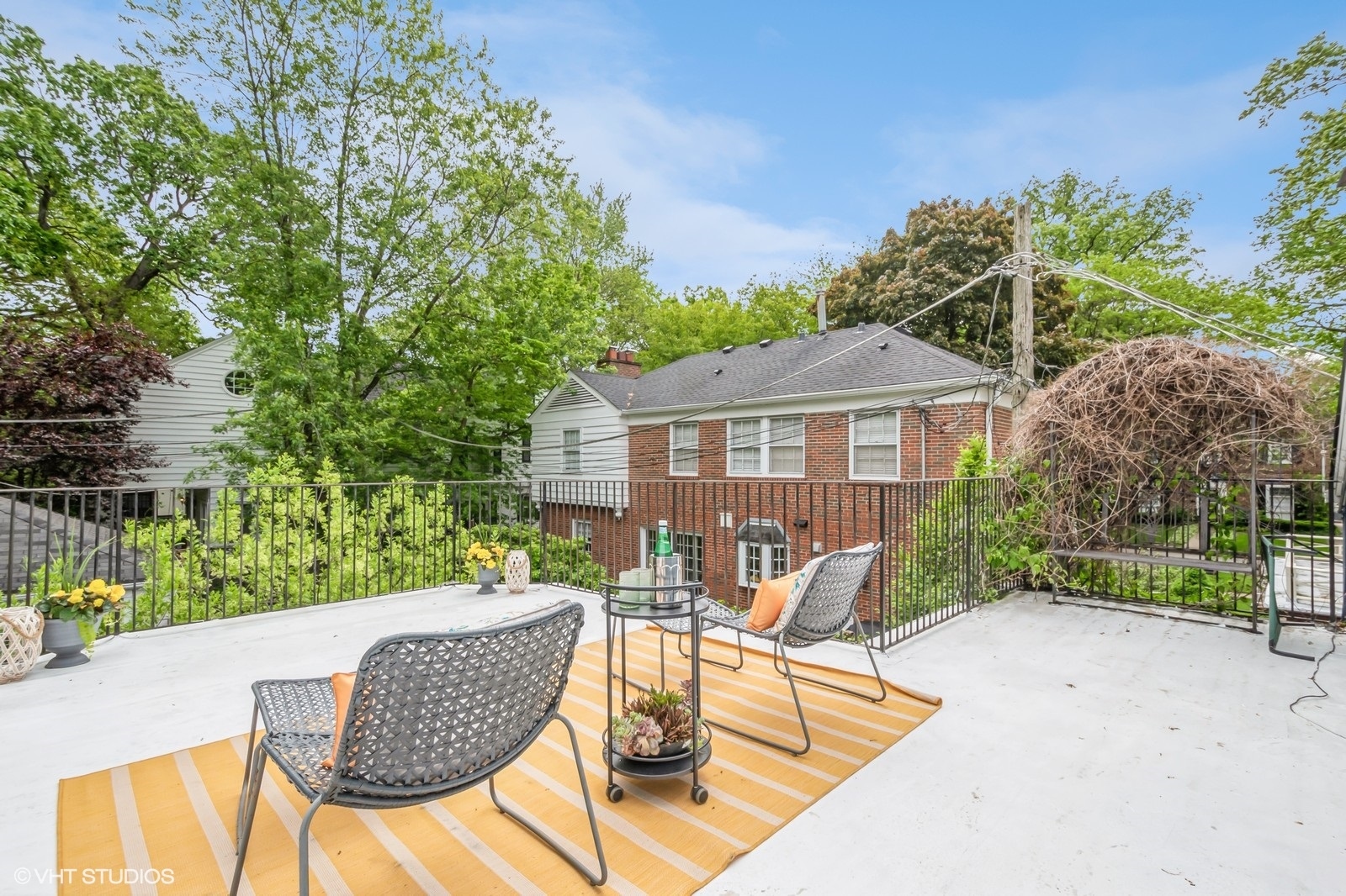 2107 Ewing Avenue Evanston, IL 60201 - Photo 28 of 36 a view of a house with backyard and sitting area
