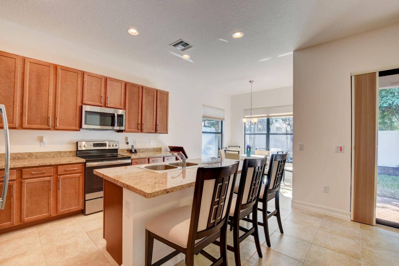 8108 Baltic Amber Road Delray Beach, FL 33446 - Photo 8 of 43 Kitchen