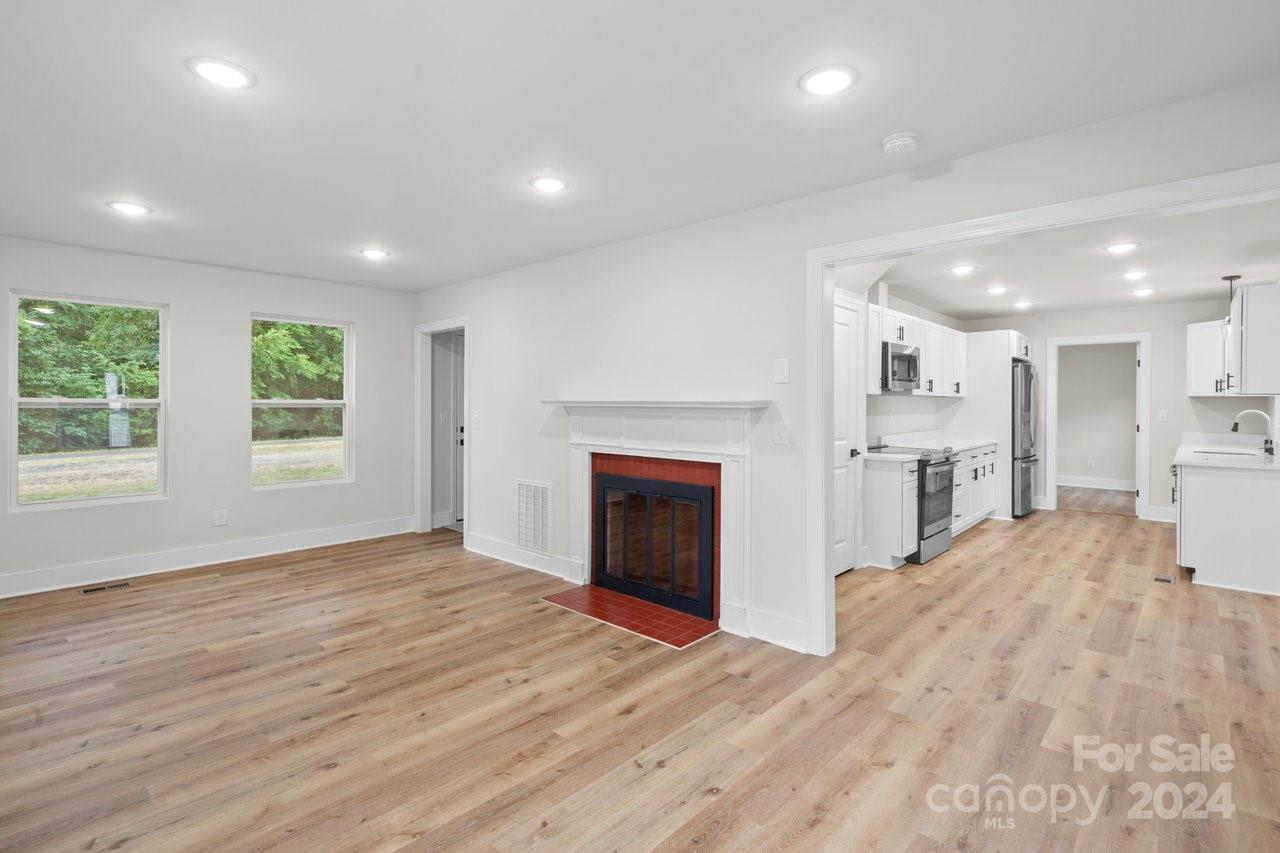 134 Mitchell Farm Road Statesville, NC 28625 - Photo 4 of 25 Gallery Image 4