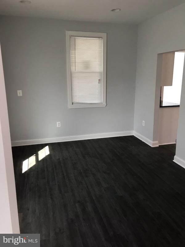 8612 Oak Road Baltimore, MD 21219 - Photo 19 of 24 Dining Room