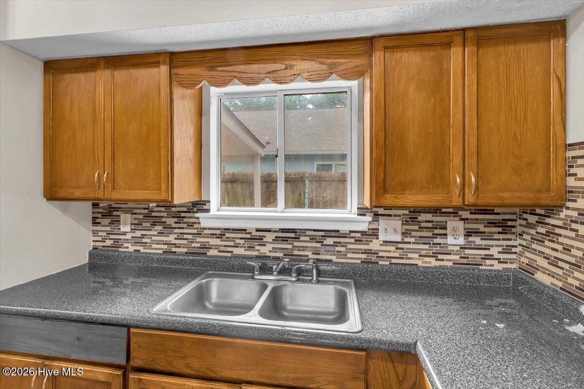 2039 Foxhorn Road Jacksonville, NC 28546 - Photo 12 of 33