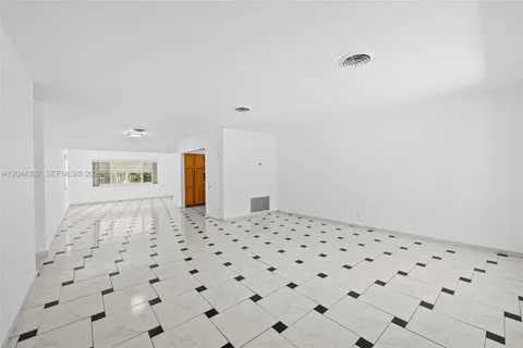 $650,000 | 733 North Rainbow Drive, Hollywood, FL 33021