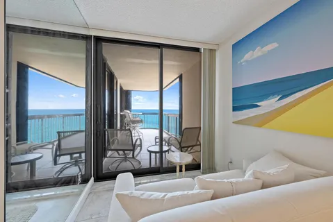 $699,000 | 5380 North Ocean Drive, Unit 12F, Singer Island, FL 33404