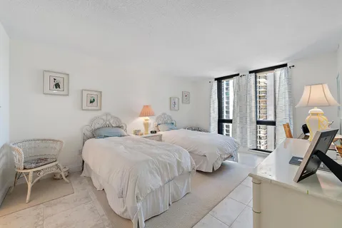 $699,000 | 5380 North Ocean Drive, Unit 12F, Singer Island, FL 33404