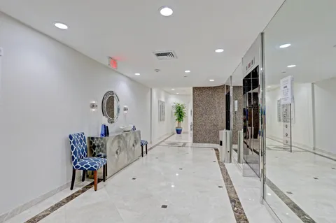 $699,000 | 5380 North Ocean Drive, Unit 12F, Singer Island, FL 33404