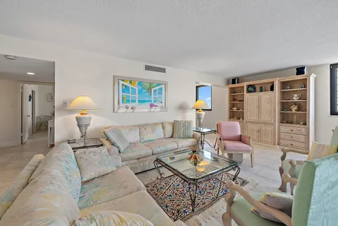 $699,000 | 5380 North Ocean Drive, Unit 12F, Singer Island, FL 33404