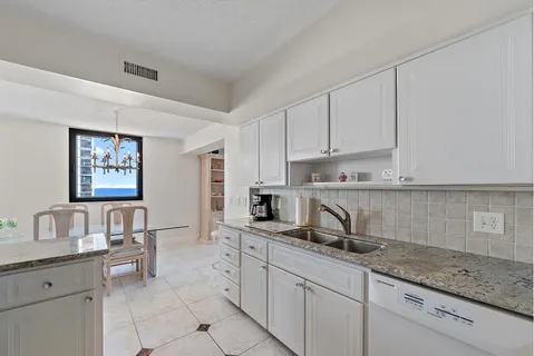 $699,000 | 5380 North Ocean Drive, Unit 12F, Singer Island, FL 33404