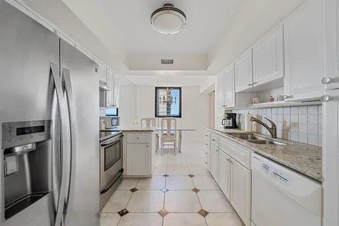 $699,000 | 5380 North Ocean Drive, Unit 12F, Singer Island, FL 33404