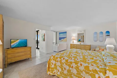 $699,000 | 5380 North Ocean Drive, Unit 12F, Singer Island, FL 33404