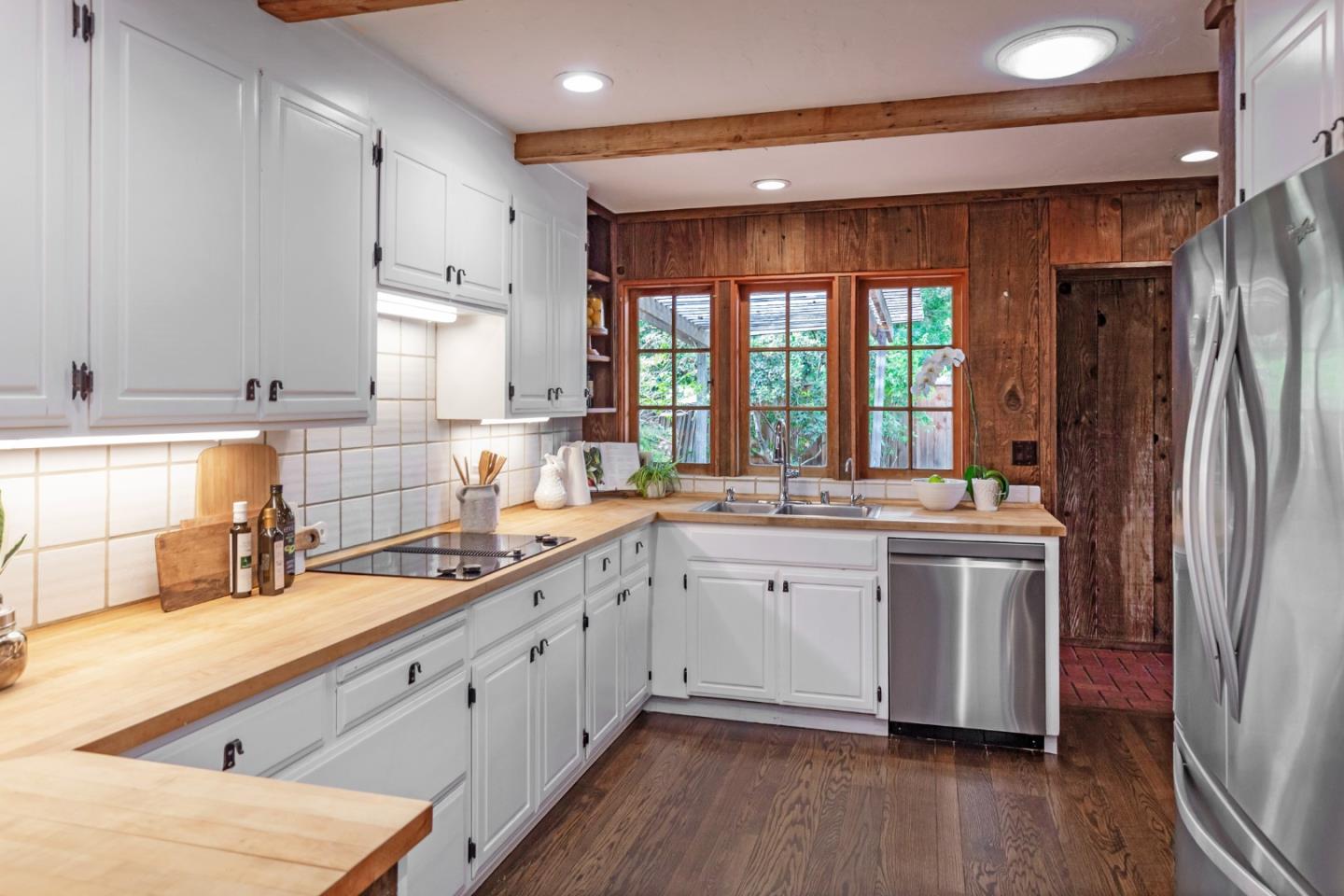 279 Covington Road Los Altos, CA 94024 - Photo 3 of 30 Gallery Image 3