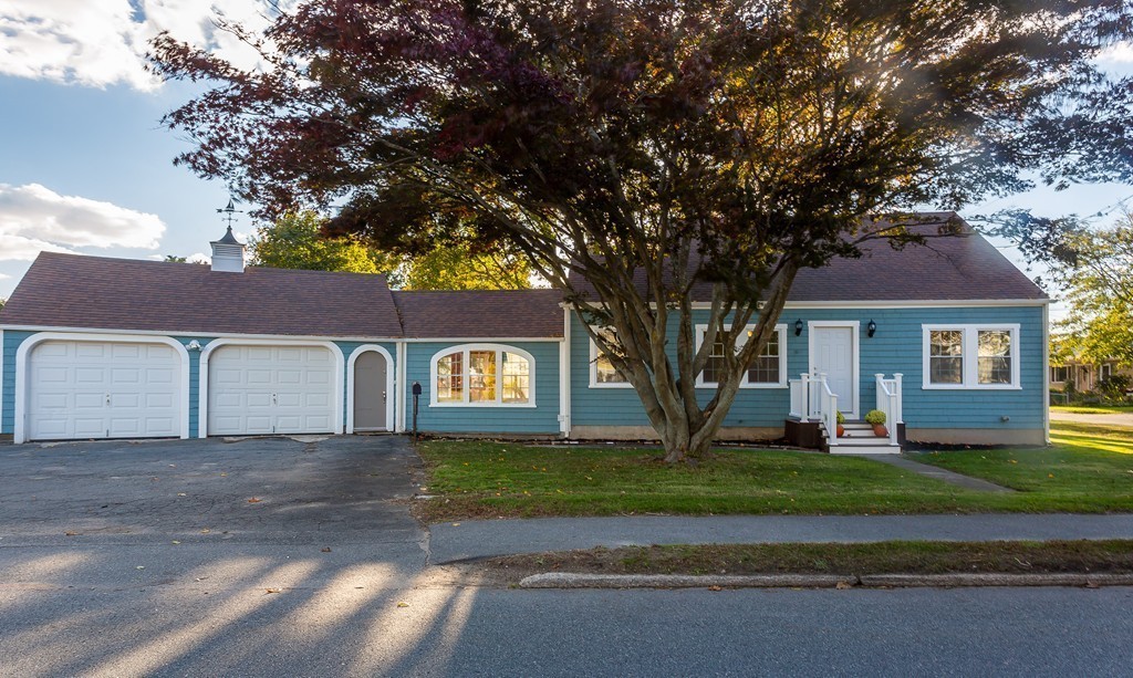 98 Sconticut Neck Road Fairhaven, MA 02719 - Photo 1 of 26 Gallery Image 1
