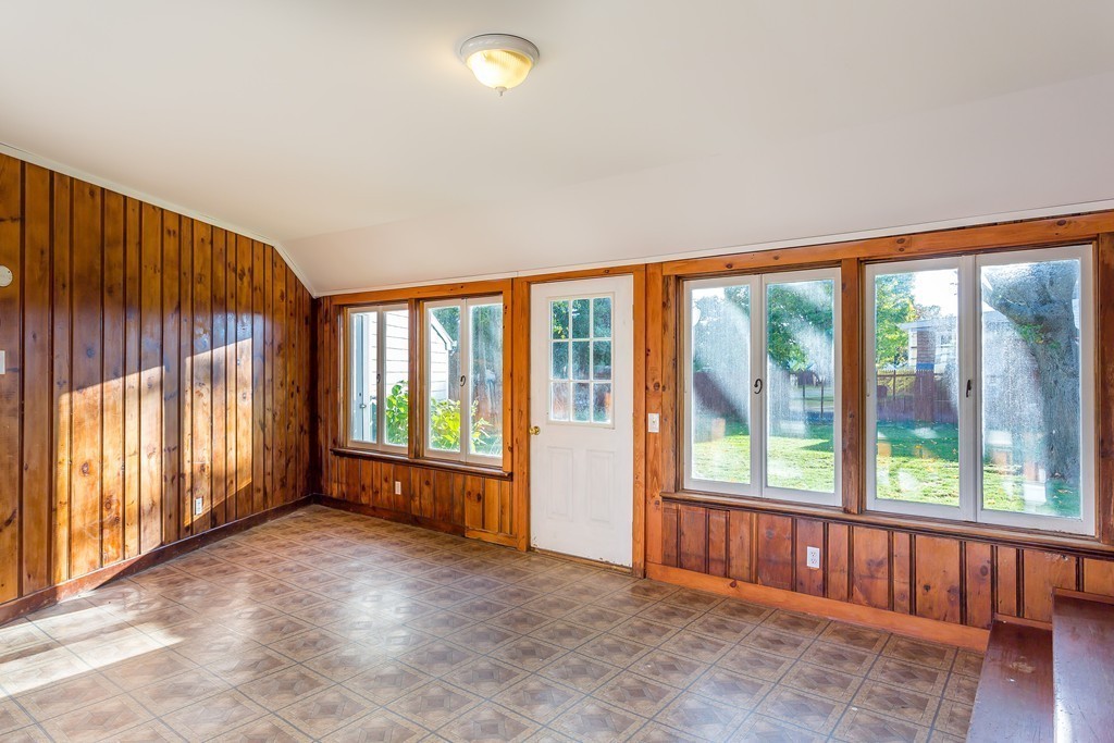 98 Sconticut Neck Road Fairhaven, MA 02719 - Photo 11 of 26 Gallery Image 11