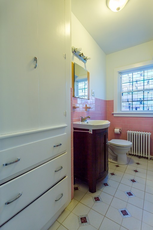 98 Sconticut Neck Road Fairhaven, MA 02719 - Photo 13 of 26 Gallery Image 13