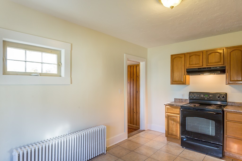 98 Sconticut Neck Road Fairhaven, MA 02719 - Photo 16 of 26 Gallery Image 16