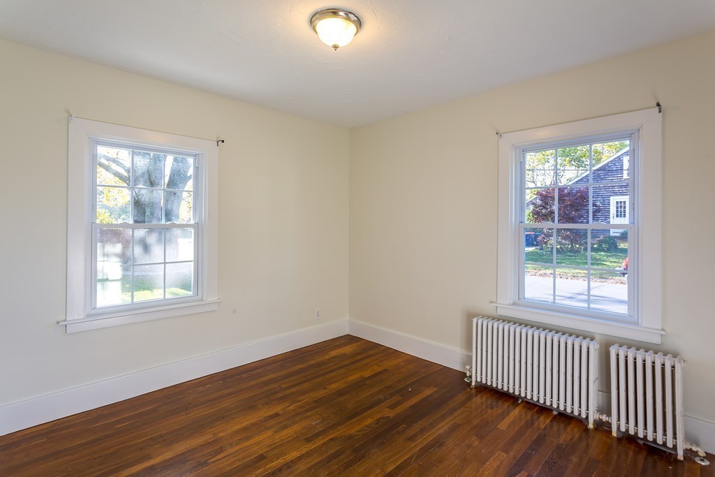 98 Sconticut Neck Road Fairhaven, MA 02719 - Photo 8 of 26 Gallery Image 8