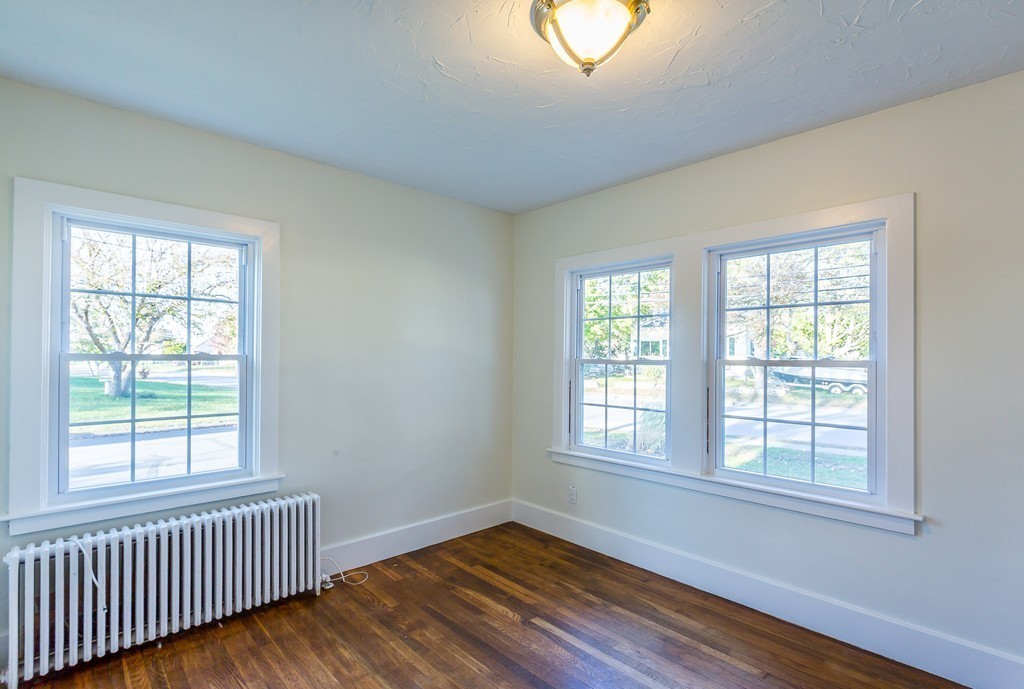 98 Sconticut Neck Road Fairhaven, MA 02719 - Photo 9 of 26 Gallery Image 9