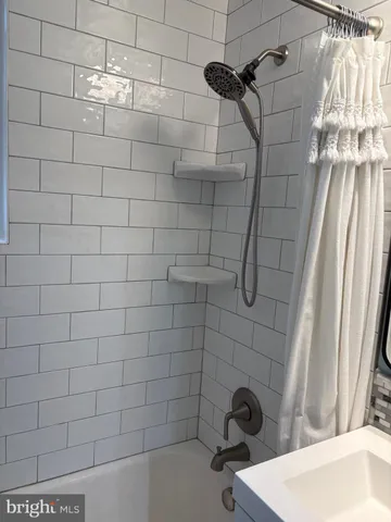 $2,050 | 206 North George Mason Drive, Unit 1, Arlington, VA 22203