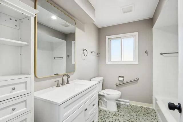 $388,000 | 414 Skokie Court, Wilmette, IL 60091