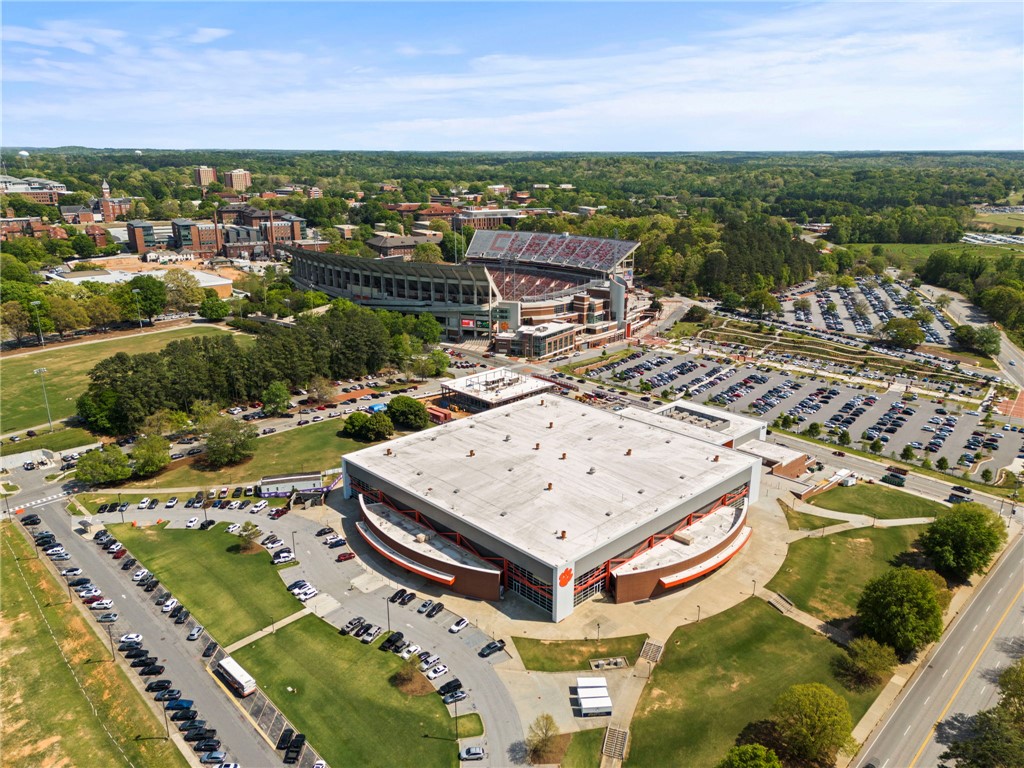 101 Oak Street, Unit 401 Clemson, SC 29631 - Photo 26 of 26 This expansive aerial view showcases a vibrant campus environment with diverse facilities and ample parking.