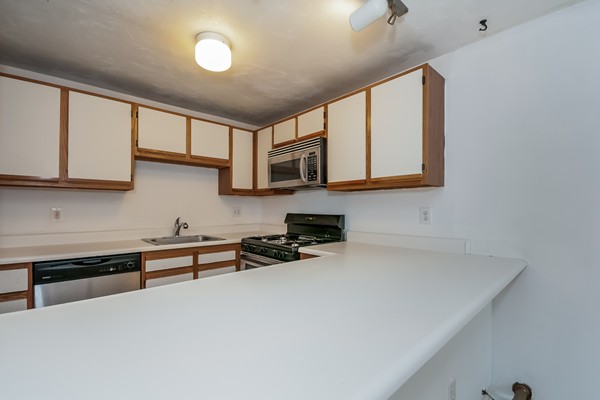 360 Littleton Road, Unit G8 Chelmsford, MA 01824 - Photo 8 of 27 Gallery Image 8
